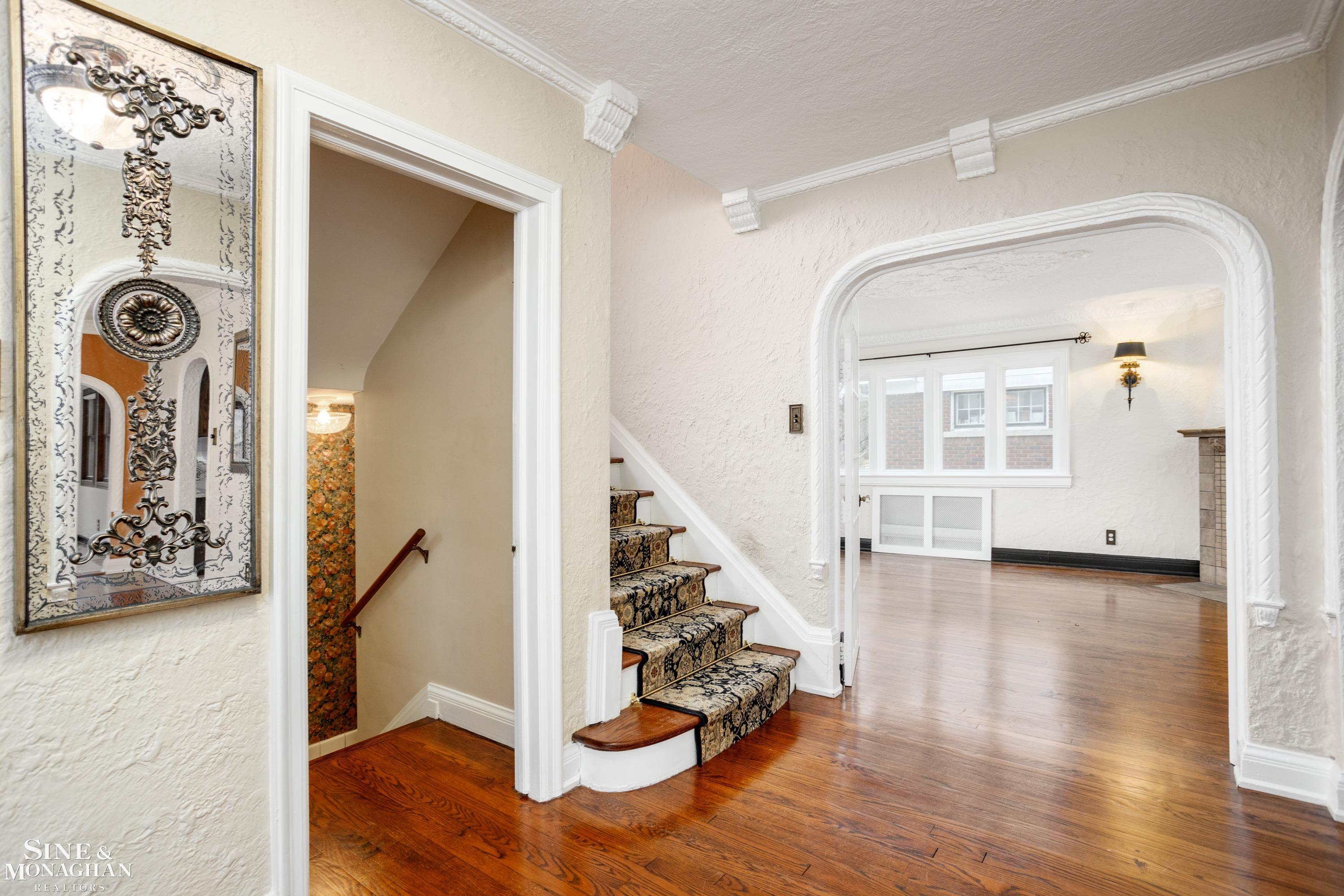 1231 Bishop Road Grosse Pointe Park, MI 48230 - Photo 3 of 54