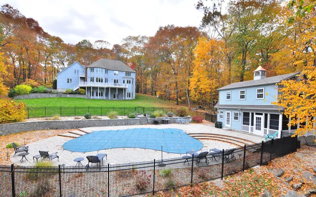 a outdoor view with a sitting space