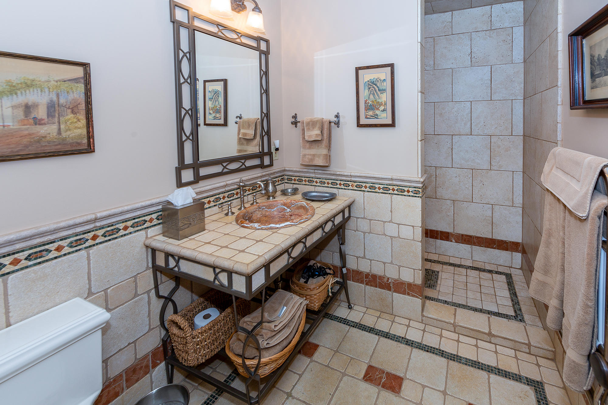822 Jimeno Road Santa Barbara, CA 93103 - Photo 17 of 35 Bedroom #2 Full Bathroom