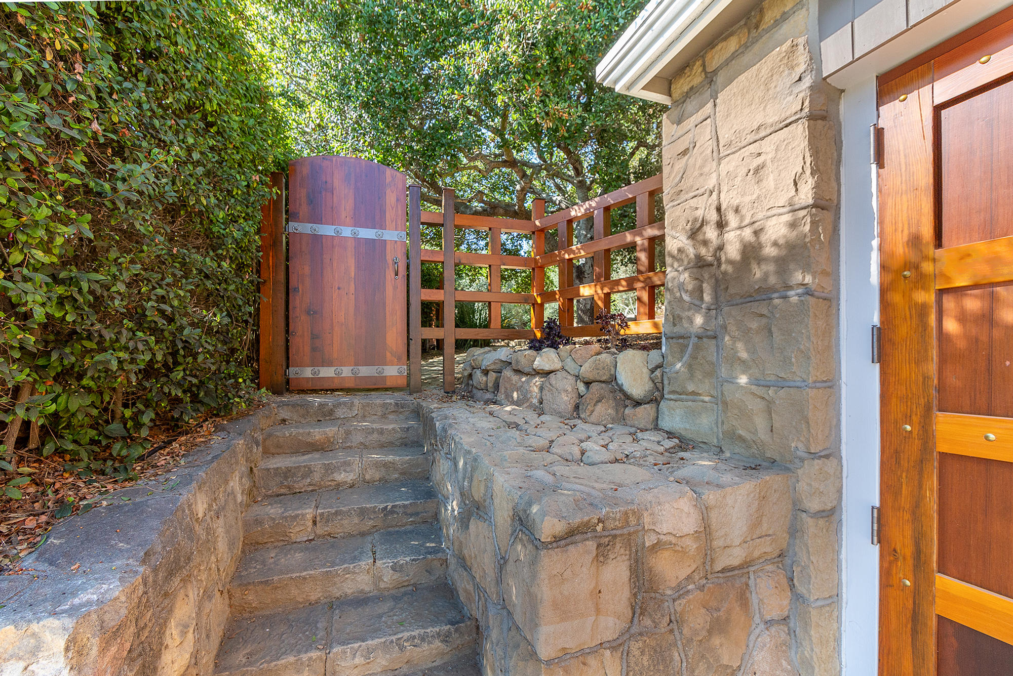 822 Jimeno Road Santa Barbara, CA 93103 - Photo 34 of 35 Third Entrance to the Property