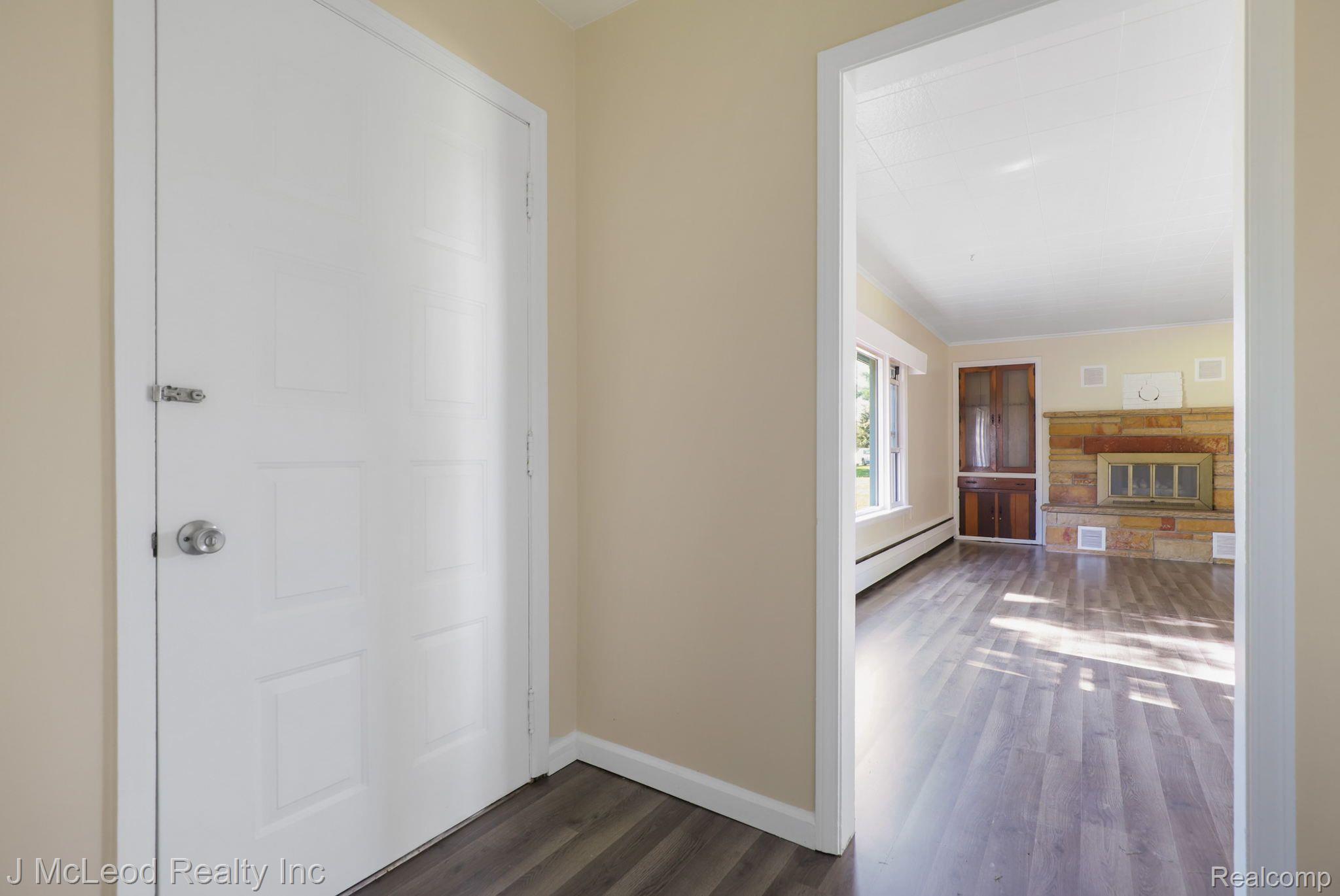 8866 State Road Millington, MI 48746 - Photo 8 of 48 Gallery Image 8