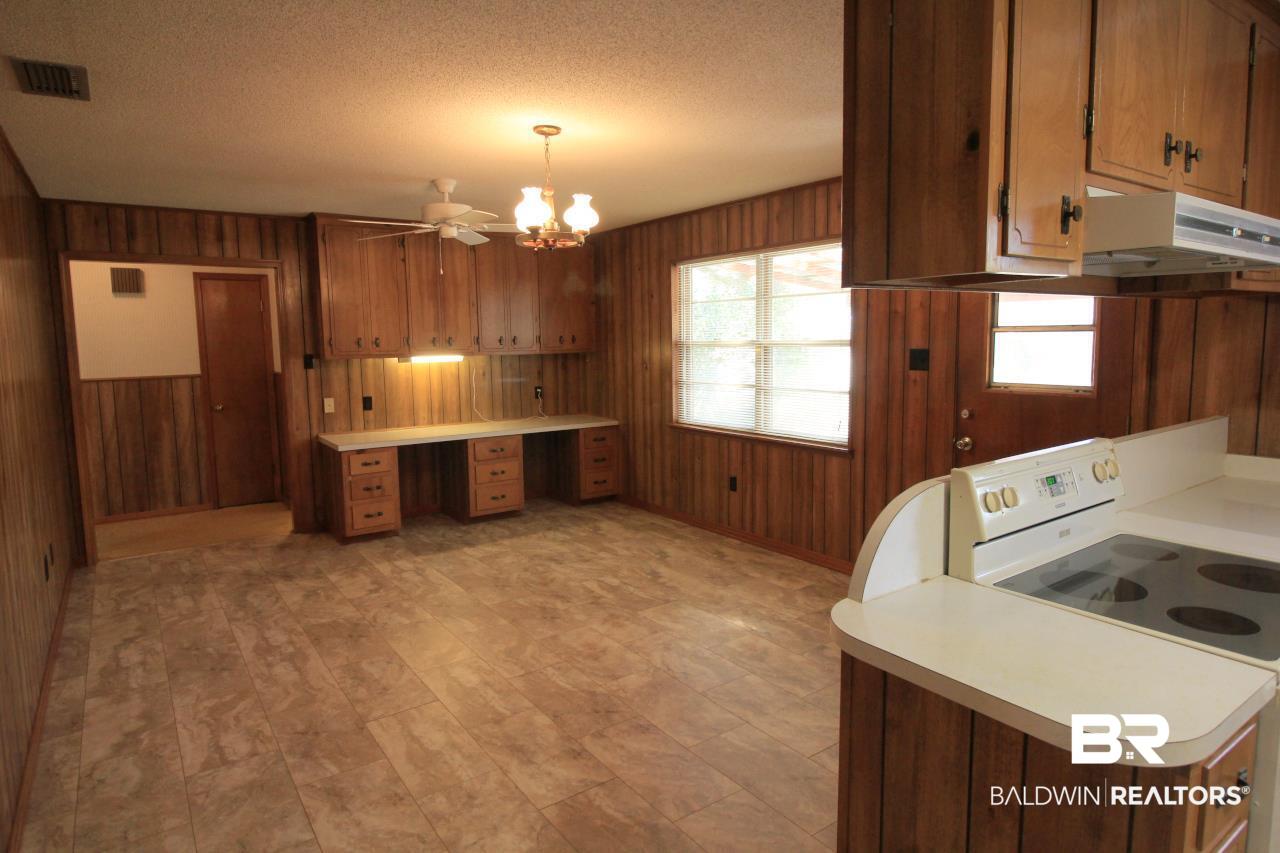 401 West Berry Avenue Foley, AL 36535 - Photo 17 of 29