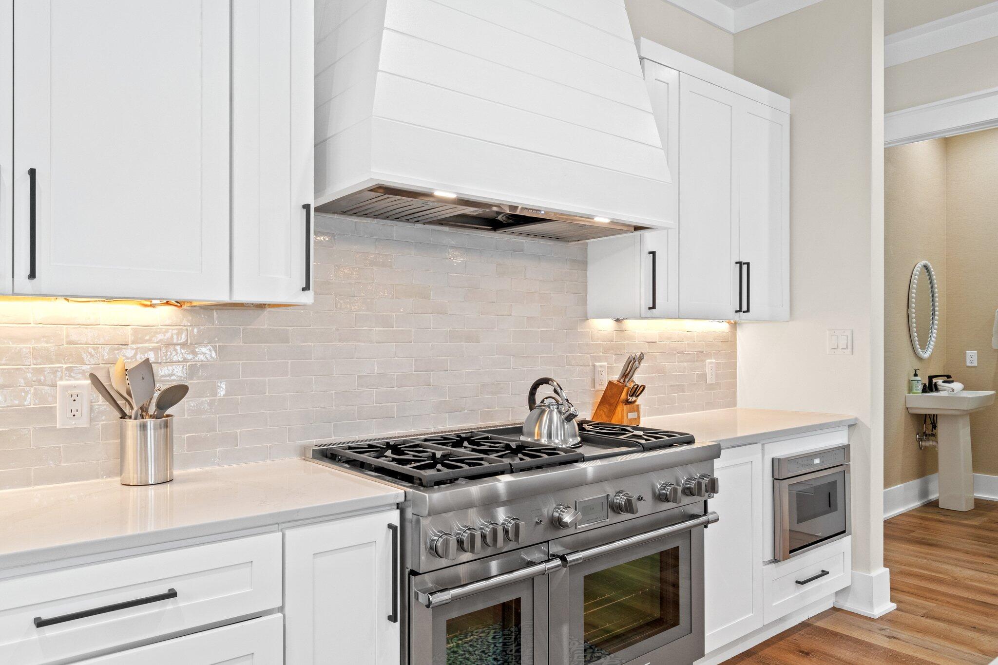 3355 East County Highway 30A Santa Rosa Beach, FL 32459 - Photo 24 of 50 Oven/Range