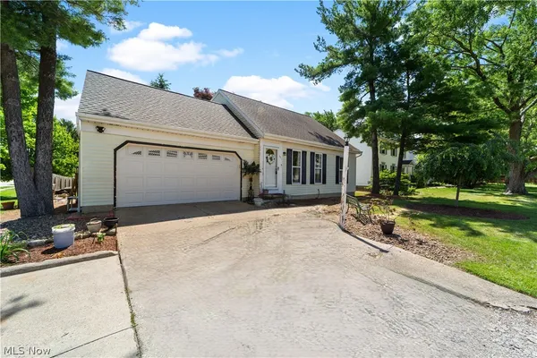 $299,900 | 551 Carolyn Drive, Brunswick, OH 44212