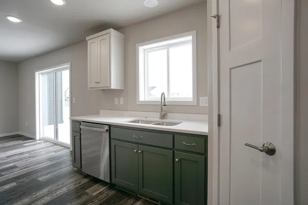 $374,899 | 8068 Goldfinch Drive, Horace, ND 58047