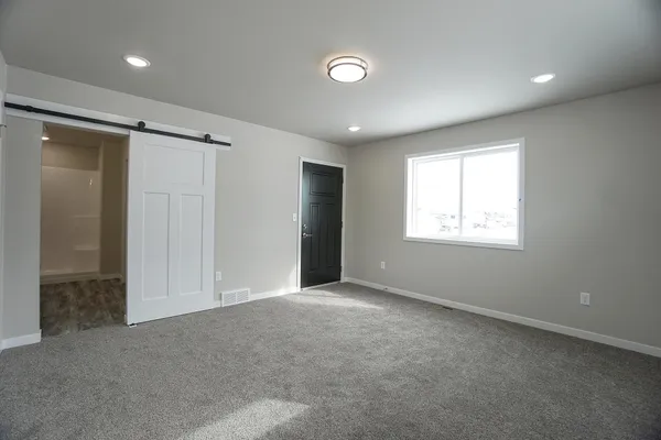 $374,899 | 8068 Goldfinch Drive, Horace, ND 58047