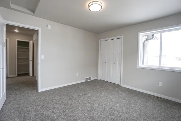 $374,899 | 8068 Goldfinch Drive, Horace, ND 58047