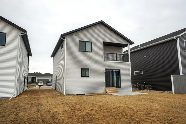 $374,899 | 8068 Goldfinch Drive, Horace, ND 58047