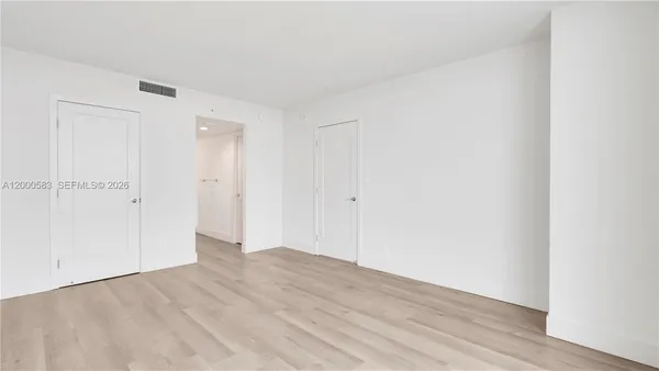$4,495 | 555 Northeast 34th Street, Unit 2708, Miami, FL 33137