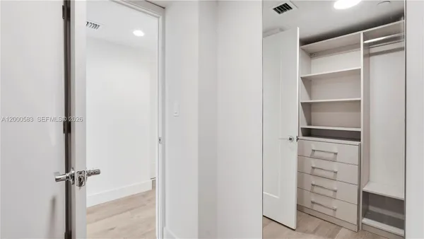 $4,495 | 555 Northeast 34th Street, Unit 2708, Miami, FL 33137