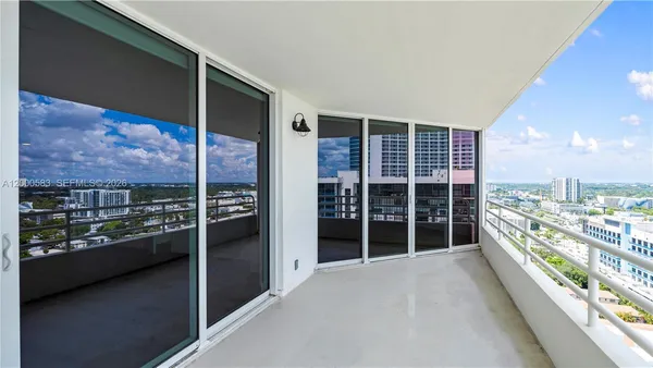 $4,495 | 555 Northeast 34th Street, Unit 2708, Miami, FL 33137