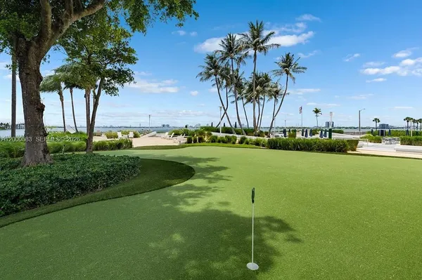 $4,495 | 555 Northeast 34th Street, Unit 2708, Miami, FL 33137