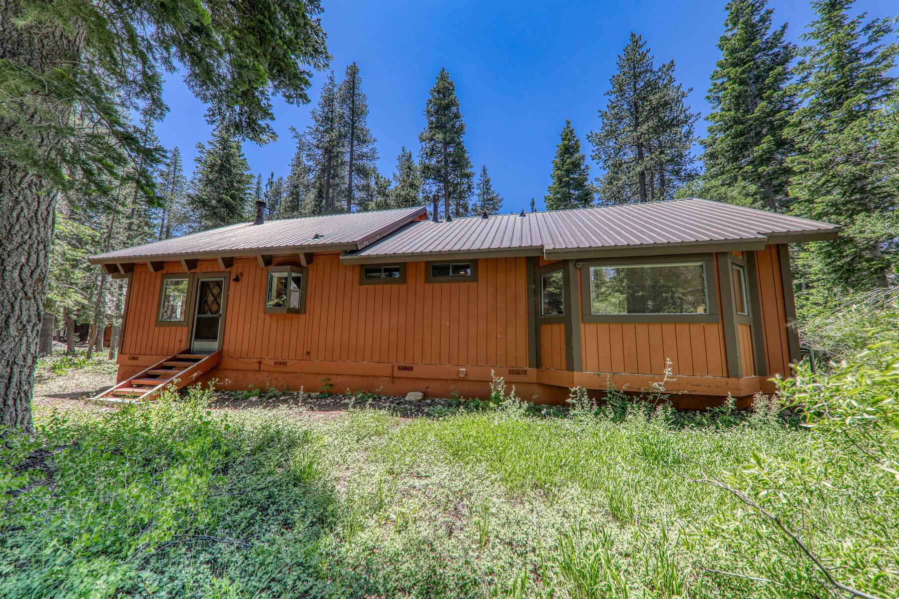 14620 Christie Lane Truckee, CA 96161 - Photo 5 of 28 a view of a house with garden