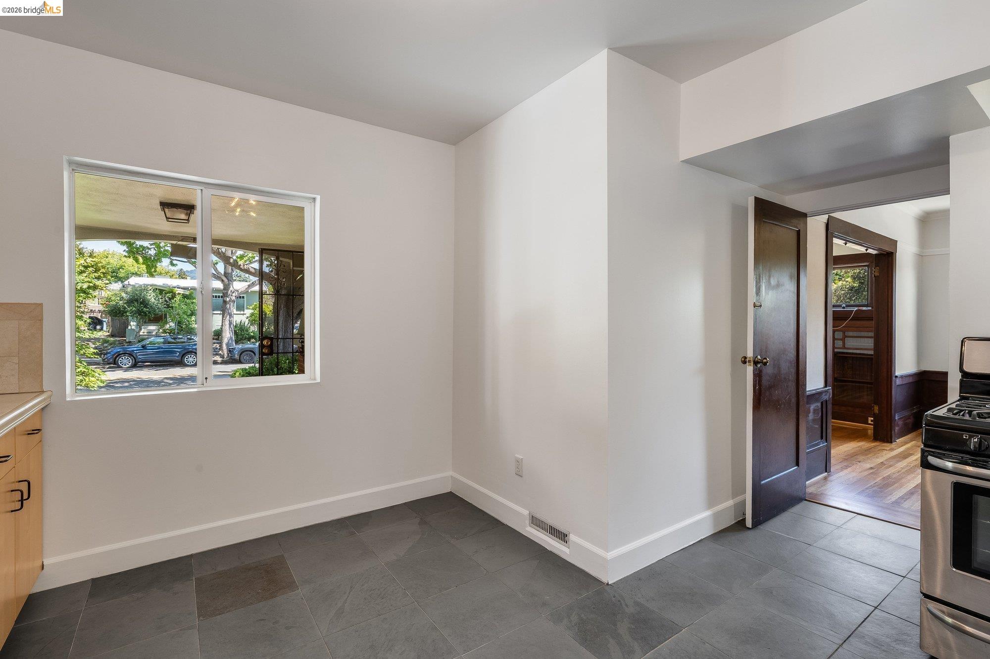 2350 Spaulding Avenue Berkeley, CA 94703 - Photo 10 of 30