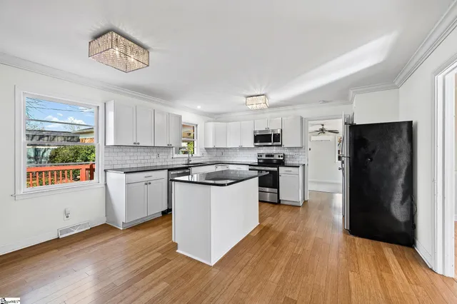 $367,000 | 8 Howell Circle, Greenville, SC 29615