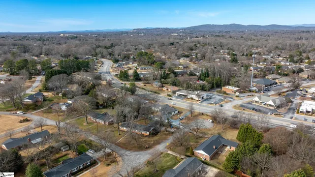 $367,000 | 8 Howell Circle, Greenville, SC 29615