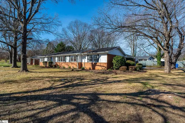 $367,000 | 8 Howell Circle, Greenville, SC 29615