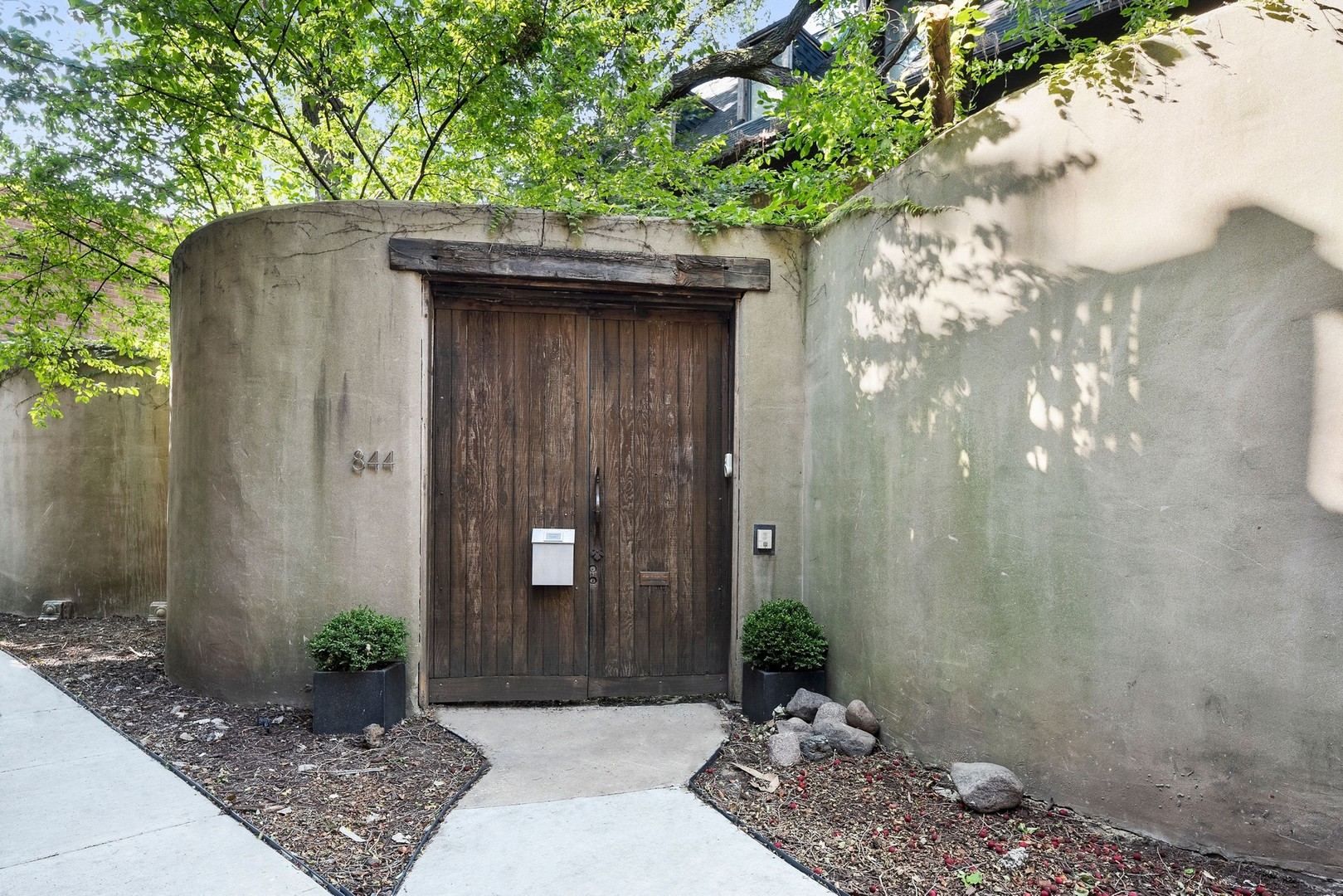 844 West Altgeld Street Chicago, IL 60614 - Photo 2 of 25
