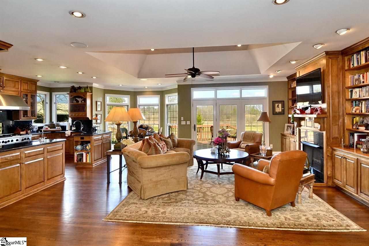 310 Fairview Farms Road Campobello, SC 29322 - Photo 9 of 24