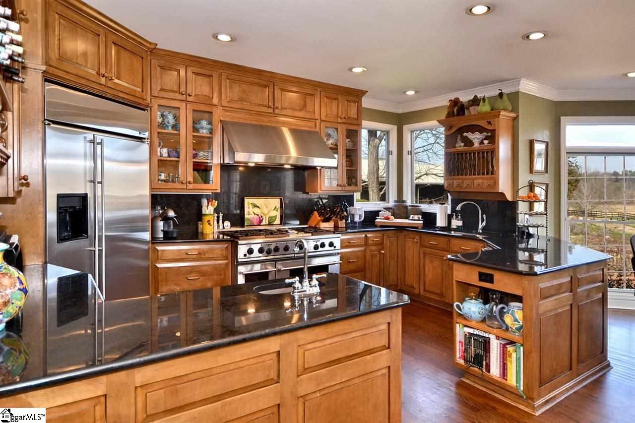 310 Fairview Farms Road Campobello, SC 29322 - Photo 10 of 24