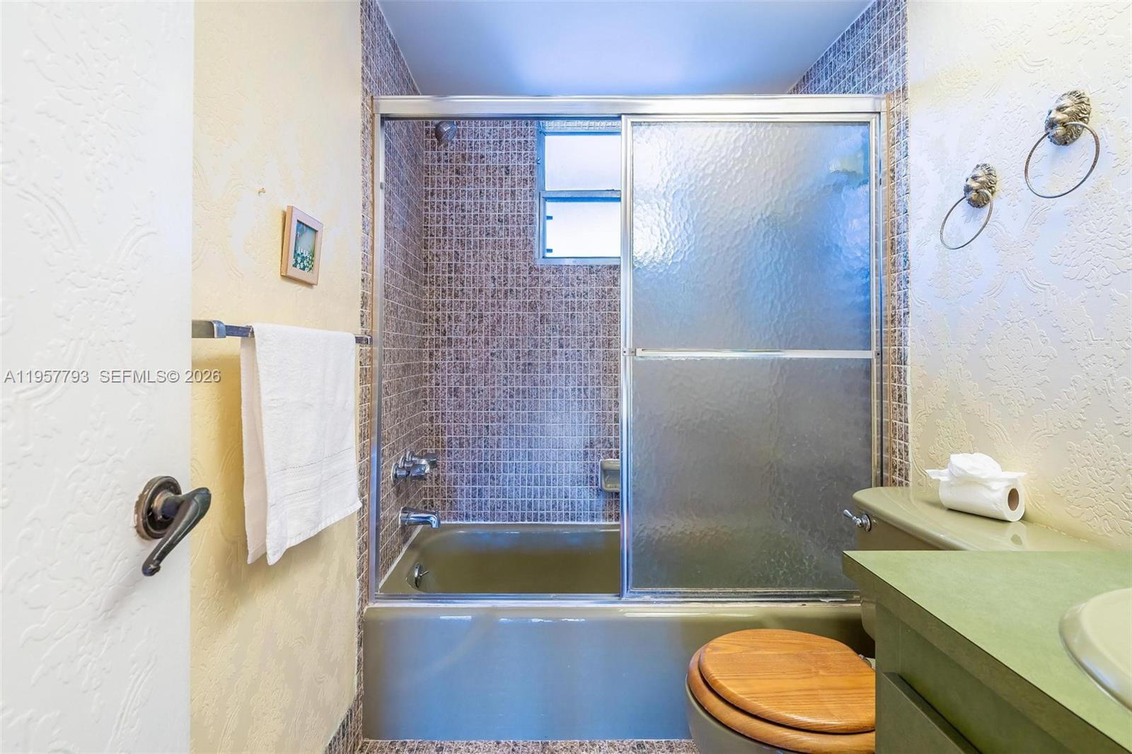 200 Ashbury Road, Unit 205 Hollywood, FL 33024 - Photo 37 of 41