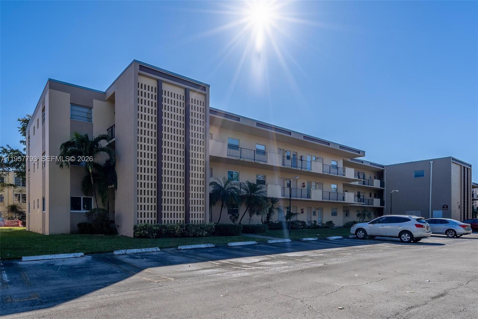 200 Ashbury Road, Unit 205 Hollywood, FL 33024 - Photo 6 of 41