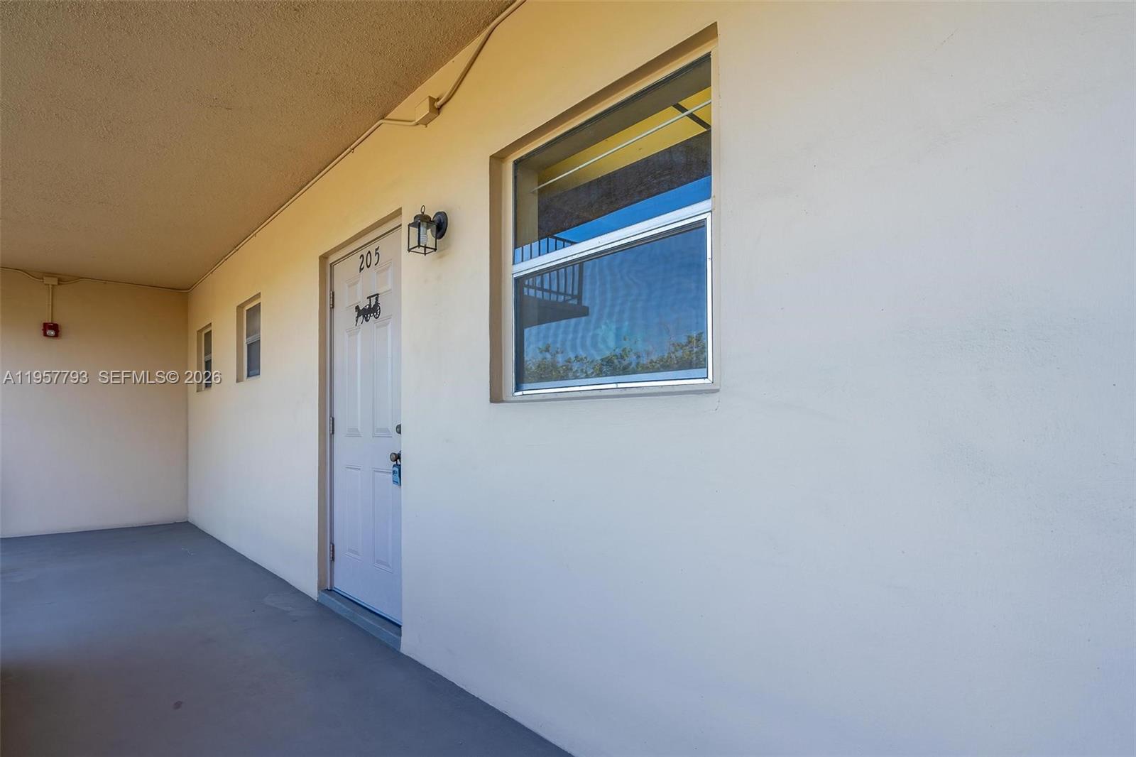 200 Ashbury Road, Unit 205 Hollywood, FL 33024 - Photo 8 of 41 Building hallway