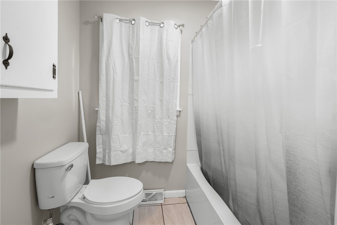 308 Buchanan Circle Pendleton, SC 29670 - Photo 10 of 19 This clean and bright bathroom offers essential comfort and functionality for everyday living.