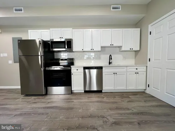 $1,395 | 1844-00 Master Street, Unit 3, Philadelphia, PA 19121