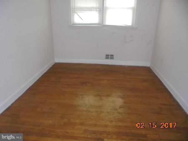 5509 Moravia Road Baltimore, MD 21206 - Photo 4 of 10 Dining Room