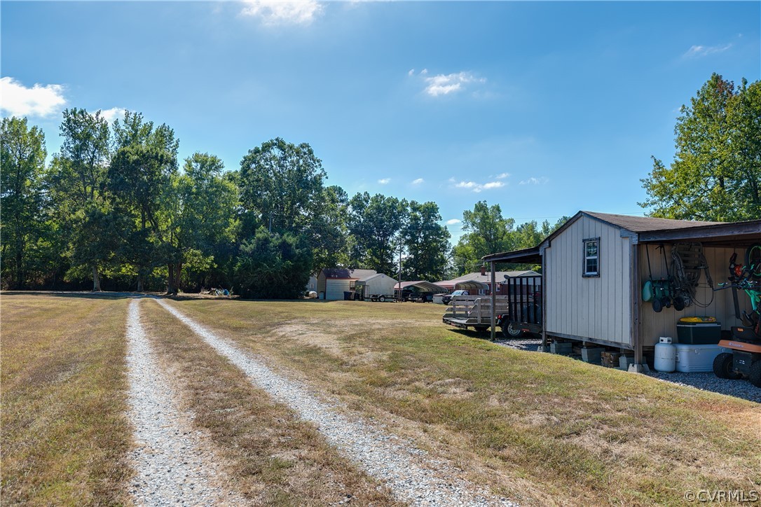 10725 Courthouse Road Dinwiddie, VA 23841 - Photo 14 of 37 Gallery Image 14