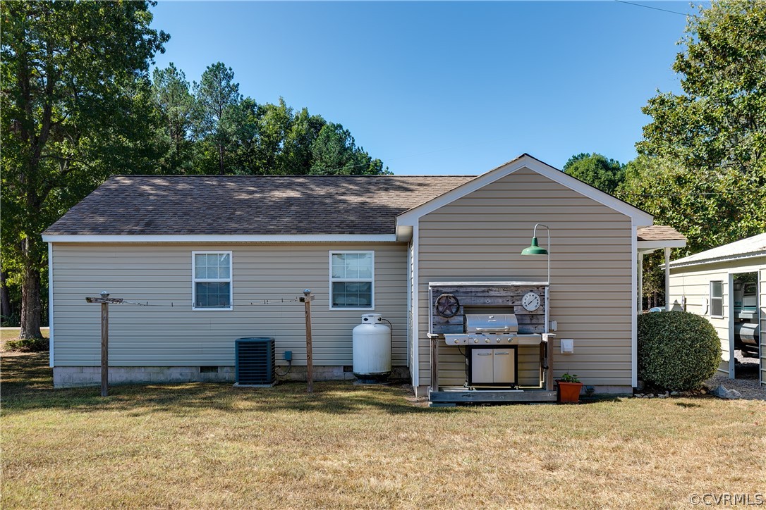 10725 Courthouse Road Dinwiddie, VA 23841 - Photo 8 of 37 Gallery Image 8