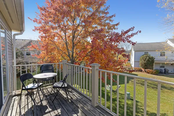 $2,249 | 204 Dublin Lane, Unit W2, Schaumburg, IL 60107