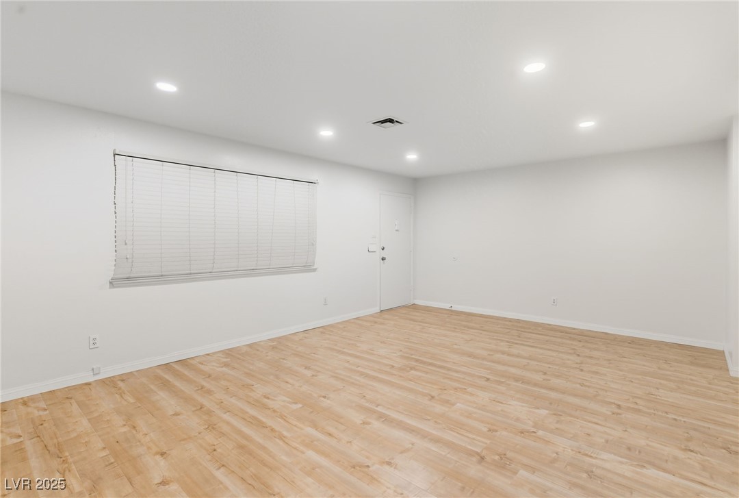 3078 South Pecos Road Las Vegas, NV 89121 - Photo 7 of 29 Gallery Image 7