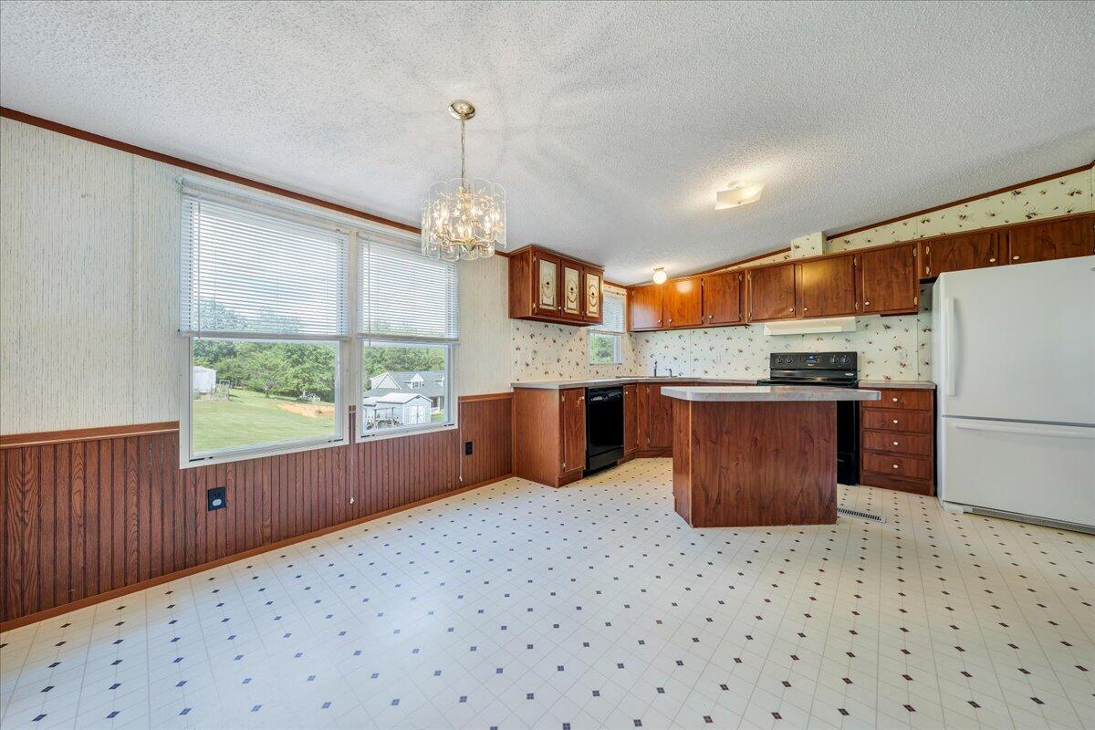 2012 Houston Mines Road Troutville, VA 24175 - Photo 16 of 40 03-MIB08550
