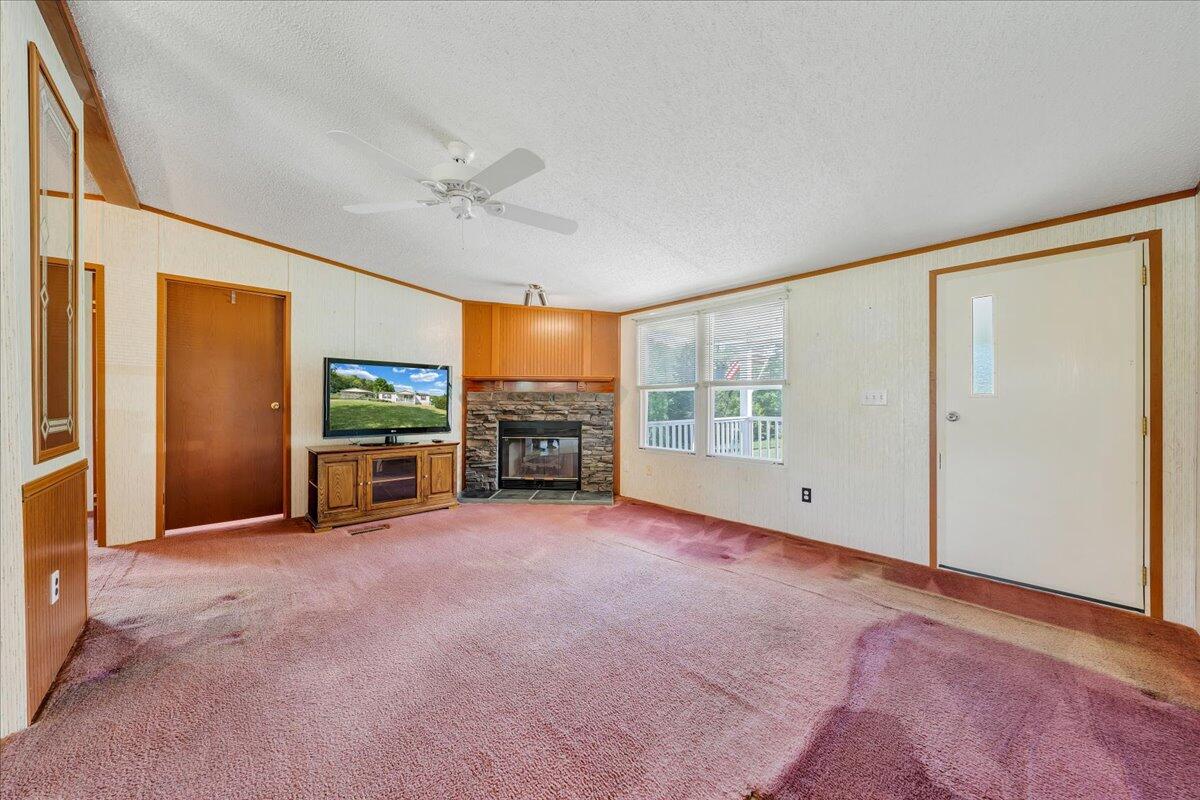 2012 Houston Mines Road Troutville, VA 24175 - Photo 9 of 40 11-MIB08574