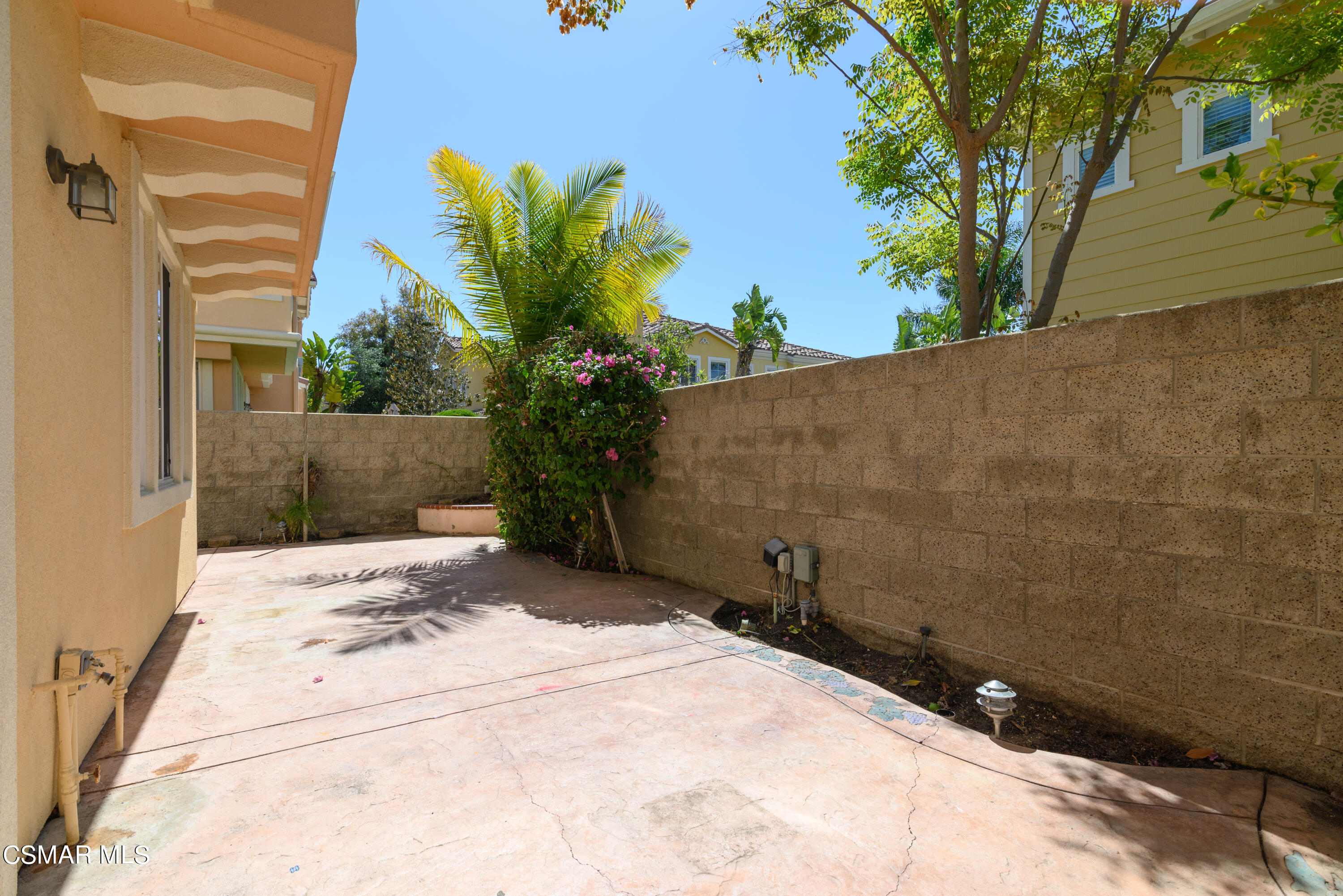 4120 Paredo Way, Unit C Simi Valley, CA 93063 - Photo 21 of 24 a view of a backyard with a garden