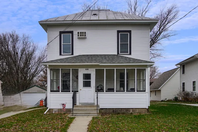$225,000 | 618 Kent Street, Sparta, WI 54656