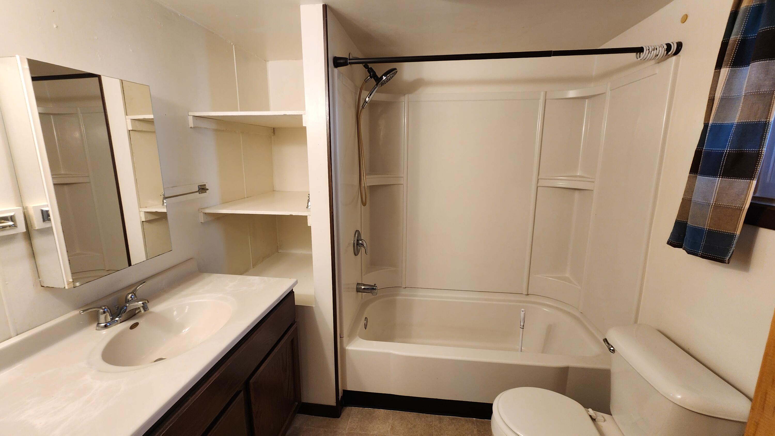 618 Kent Street Sparta, WI 54656 - Photo 23 of 33 bath main