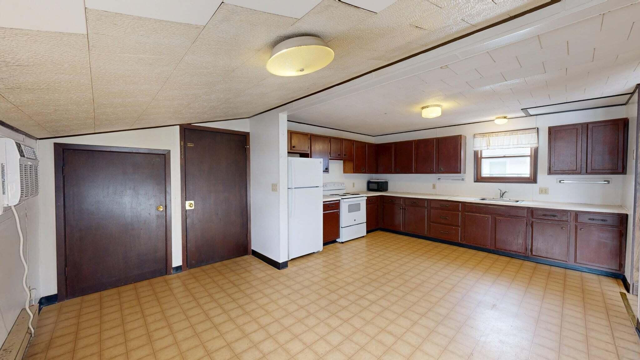 618 Kent Street Sparta, WI 54656 - Photo 4 of 33 kitchen upper