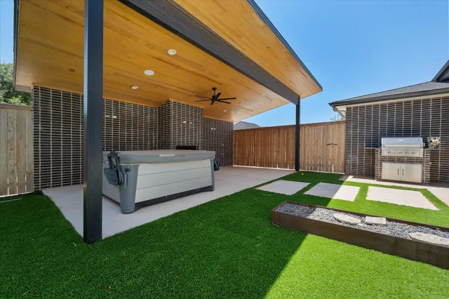 $700,000 | 701 North 12th Street, Wolfforth, TX 79382