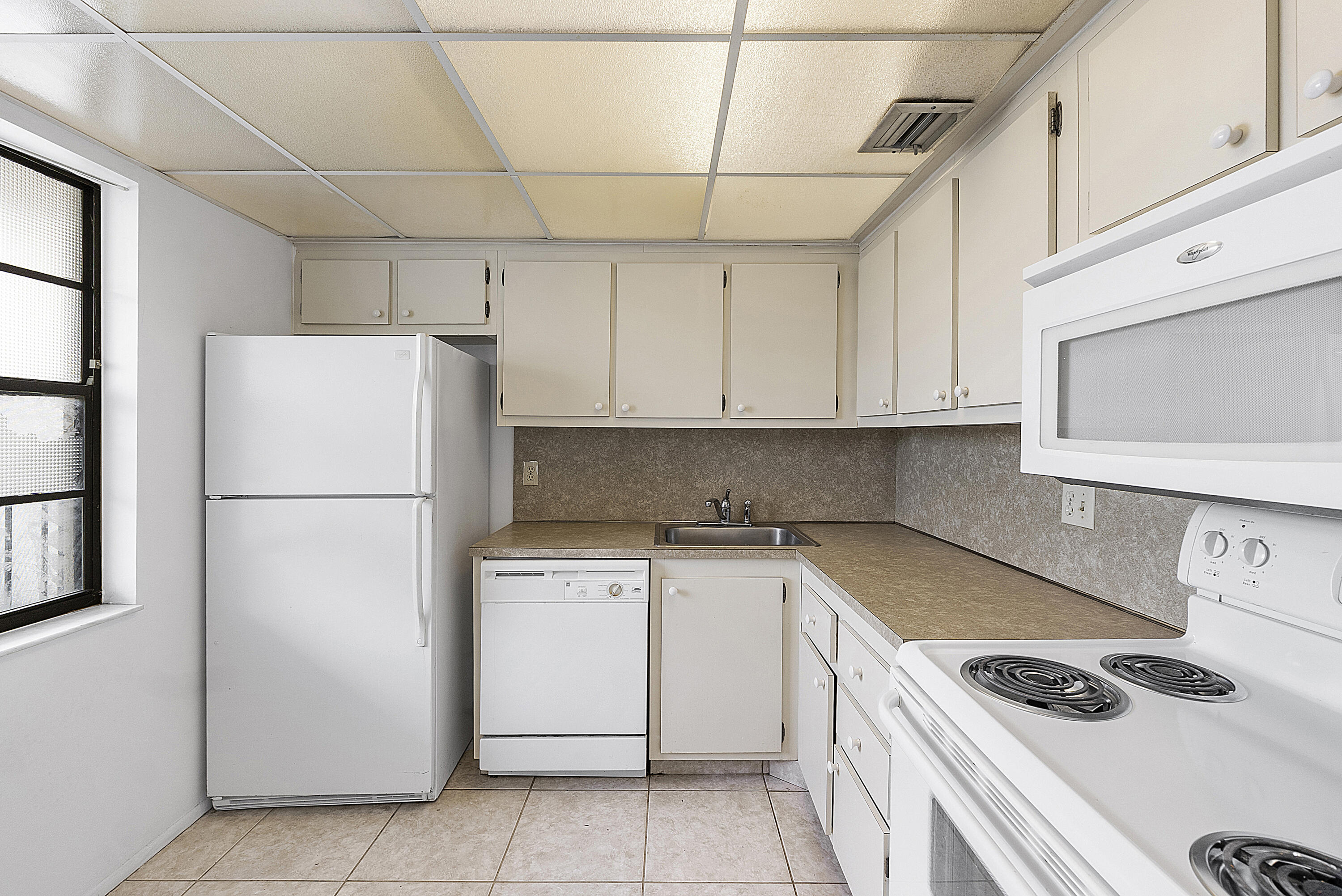 6193 Rock Island Road, Unit 503 Tamarac, FL 33319 - Photo 3 of 12 6193 Rock Island Rd u503_001