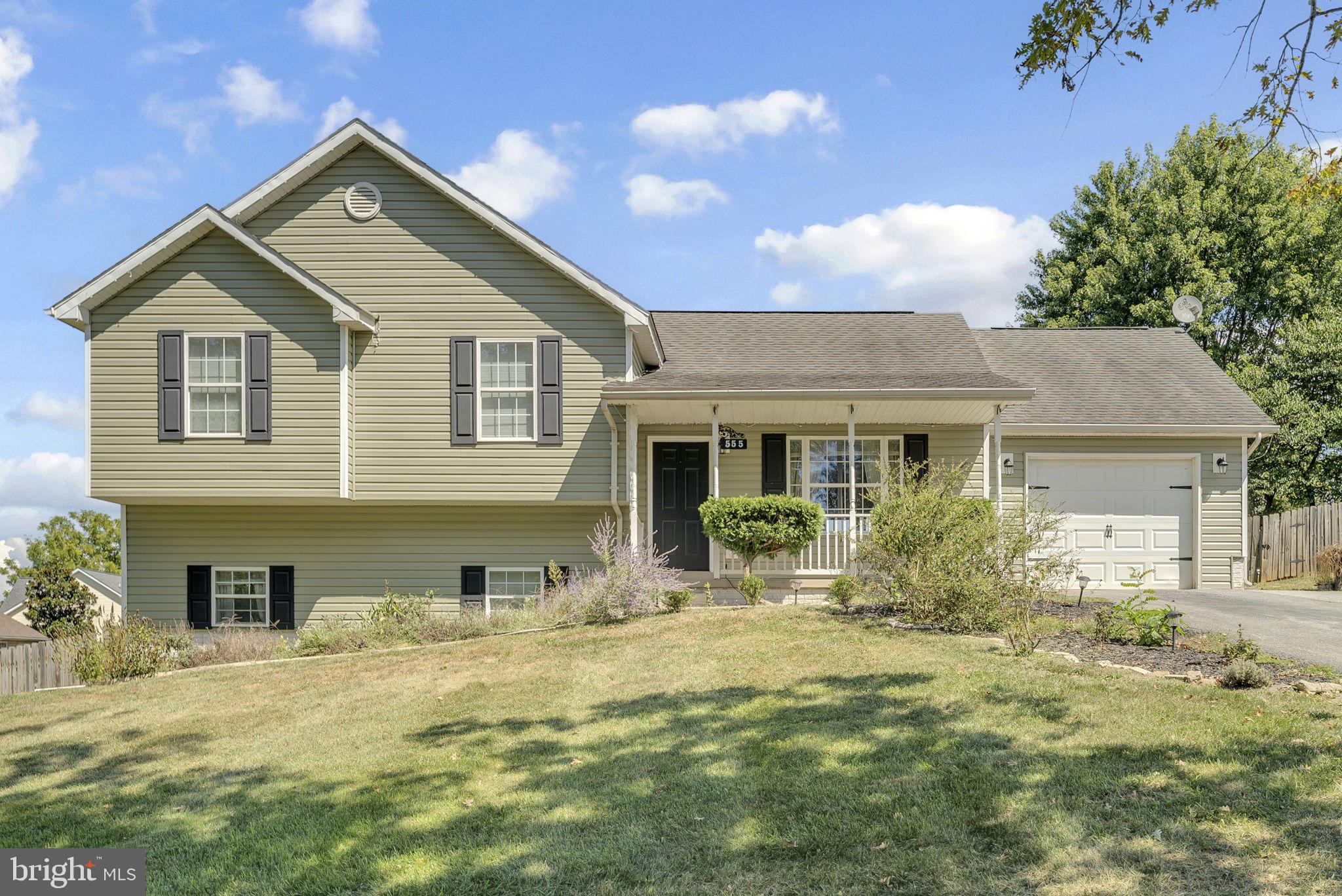 SHe's ready and waiting for YOU!