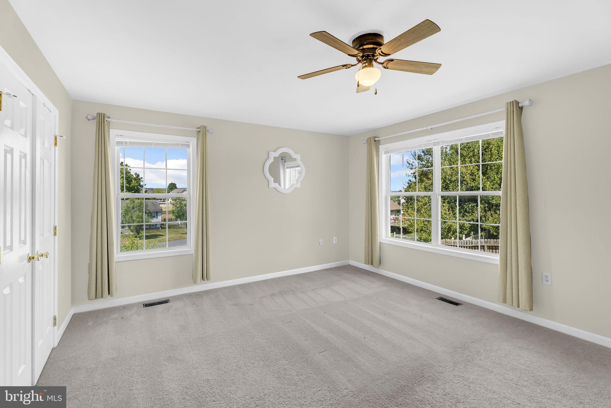 555 Oak Lee Drive Ranson, WV 25438 - Photo 15 of 40 Primary Bedroom