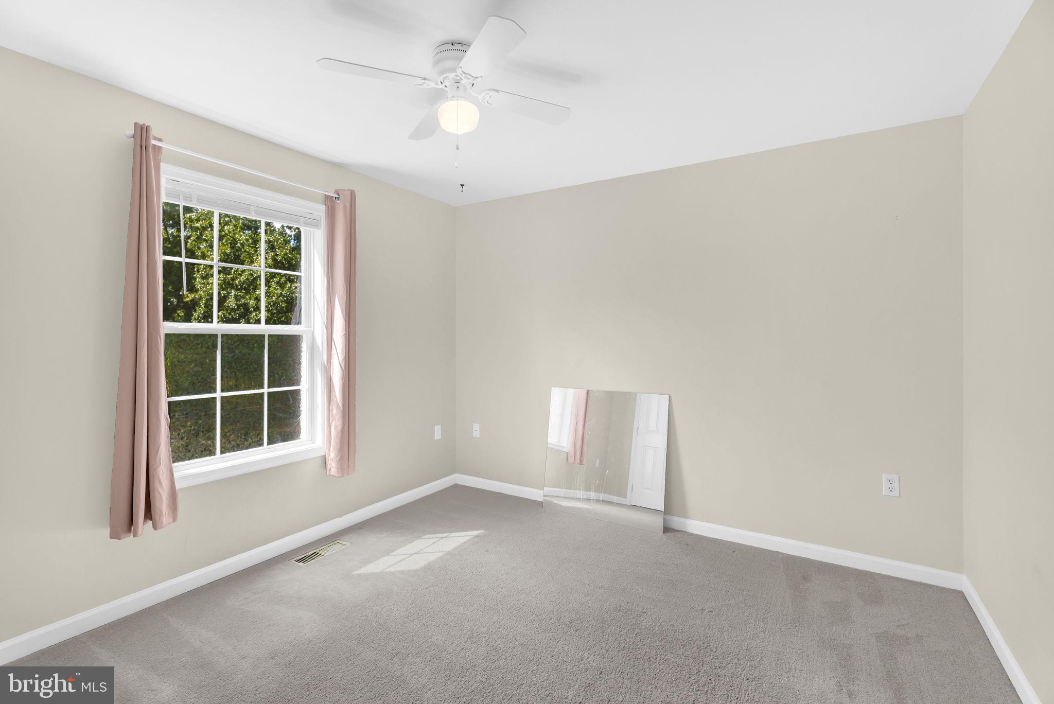 555 Oak Lee Drive Ranson, WV 25438 - Photo 21 of 40 Bedroom 3