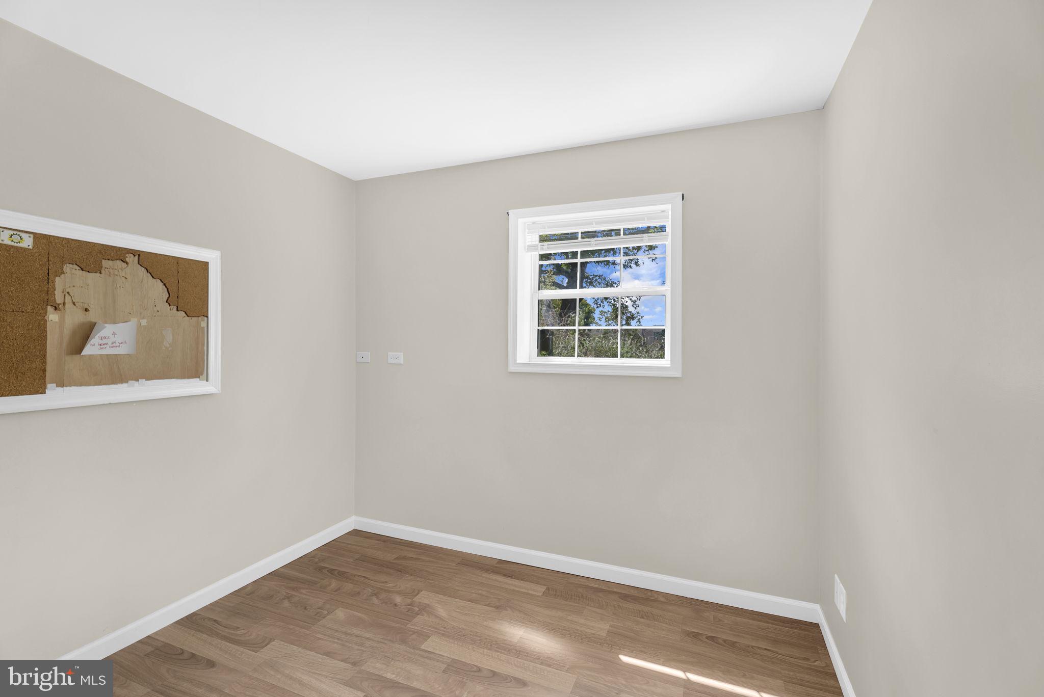 555 Oak Lee Drive Ranson, WV 25438 - Photo 29 of 40 Office/flex room
HVAC handler is in this room