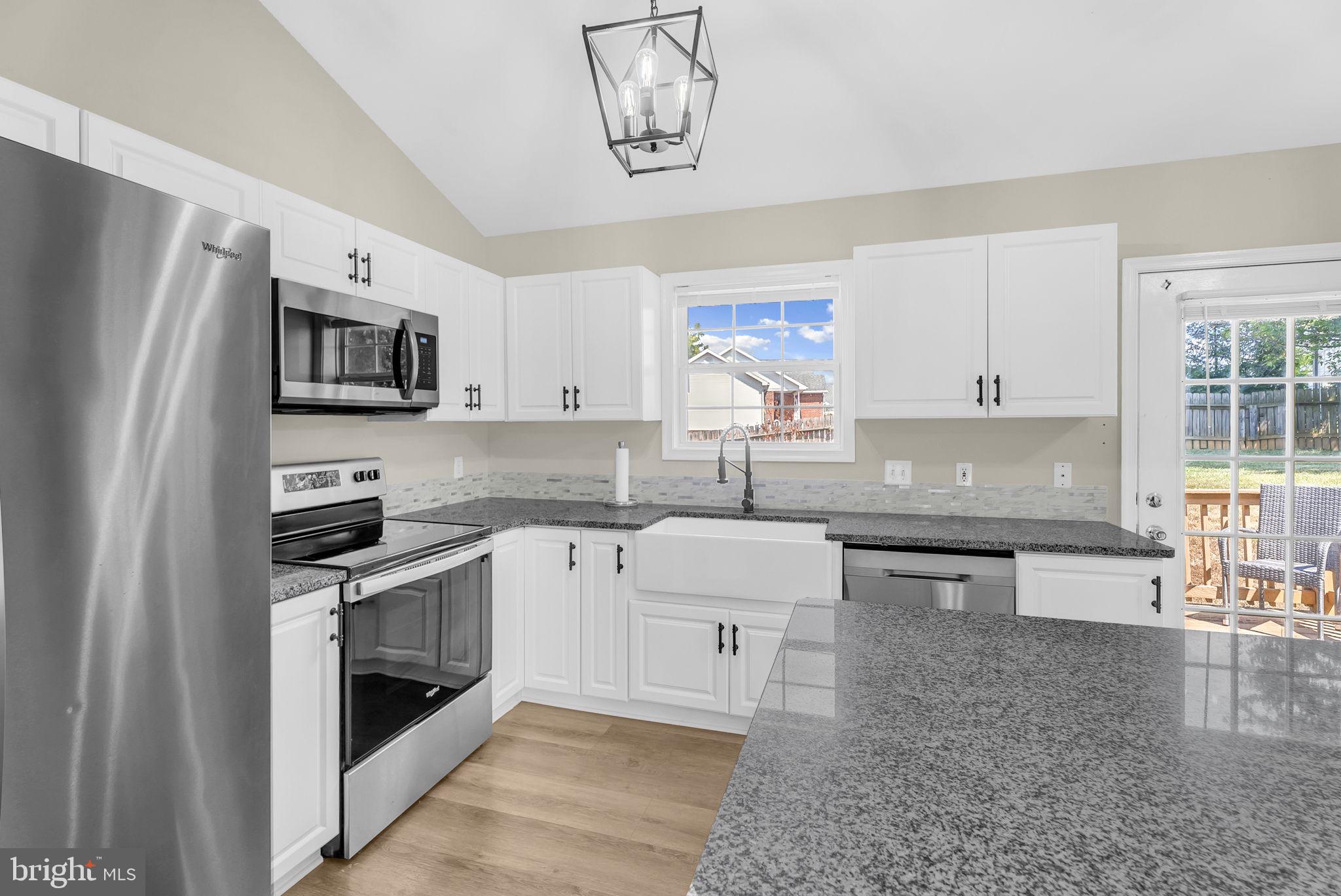 555 Oak Lee Drive Ranson, WV 25438 - Photo 10 of 40 Stainless Appliances and farm sink!!