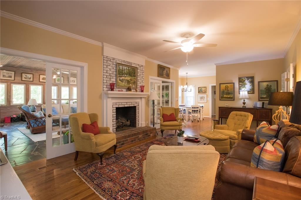 1703 Heathcliff Road High Point, NC 27262 - Photo 11 of 34 Gallery Image 11