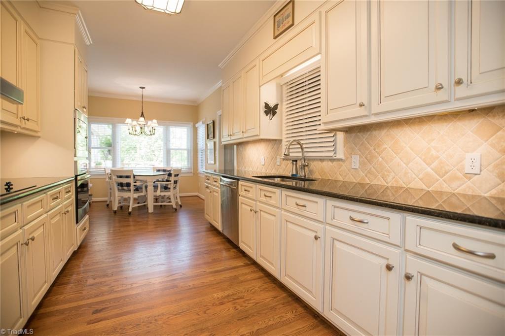1703 Heathcliff Road High Point, NC 27262 - Photo 14 of 34 Gallery Image 14