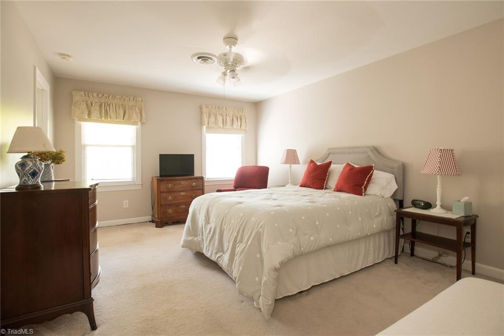 1703 Heathcliff Road High Point, NC 27262 - Photo 29 of 34 Gallery Image 29